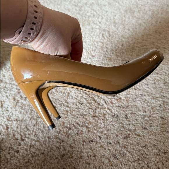 Michael Kors Beige Brown Leather Slip On Heels Size 6 - Picture 2 of 5